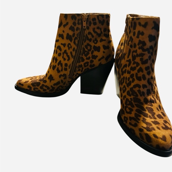 Madden Girl Tan & Brown Size 7M Animal Print Leather Ankle Boots - Picture 2 of 7